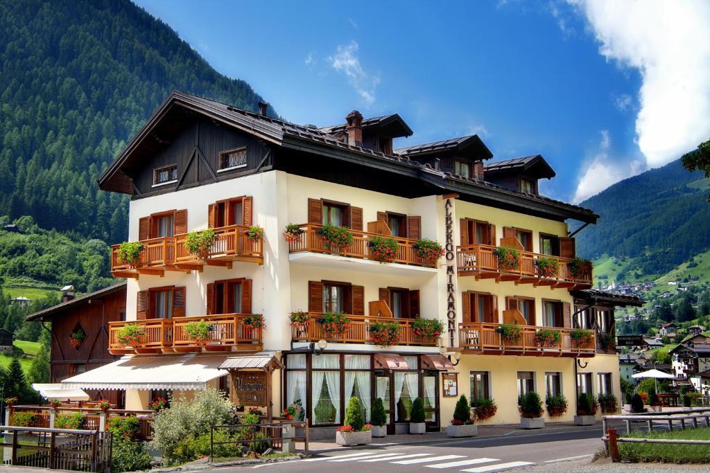 Albergo Miramonti ラッビ エクステリア 写真